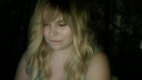 blushing_star online show from December 19, 2025, 4:36 pm