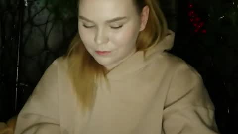 blushing_star online show from January 5, 2026, 5:27 pm