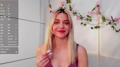 Snapshot of blushkitty chatting on September 18, 2025, 4:42 pm Chloe online show from September 18, 2025, 4:42 pm