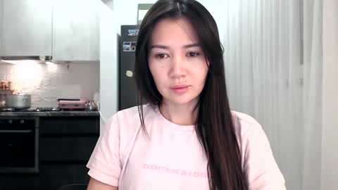 Snapshot of bmw_lovee chatting on March 7, 2026, 6:05 pm Liya online show from March 7, 2026, 6:05 pm