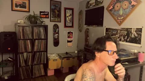 ZuperZexyZounds online show from May 17, 2026, 4:21 am