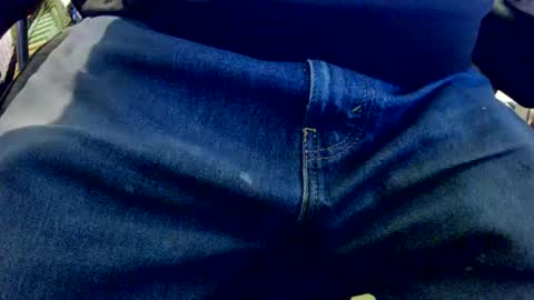 Snapshot of bobbie420_ chatting on October 11, 2025, 1:27 am bobbie420_ online show from October 11, 2025, 1:27 am