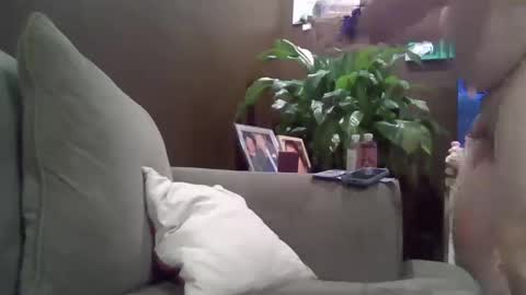 Snapshot of bobblehead31382 chatting on February 13, 2025, 12:13 am bobblehead31382 online show from February 13, 2025, 12:13 am