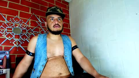 bobby_kbrera online show from November 17, 2025, 5:52 pm