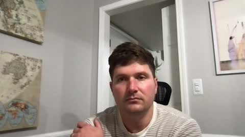 bobbylightfoot3 online show from December 20, 2024, 3:14 am