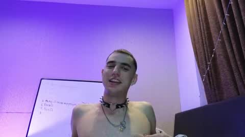 Snapshot of bobo_everytime chatting on September 20, 2025, 8:32 pm Bobo loverboy online show from September 20, 2025, 8:32 pm