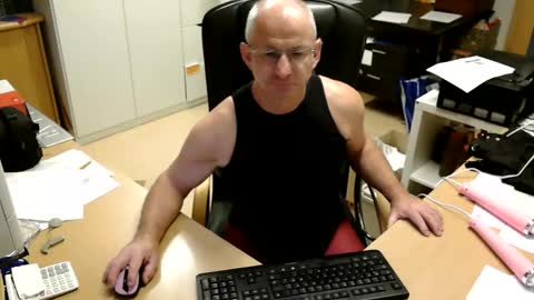 bodymen1 online show from September 26, 2025, 7:34 am