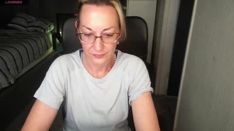 Ningifun couple online show from September 20, 2025, 3:46 pm