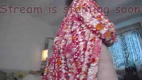 BohoBabeLaxy online show from May 1, 2026, 6:29 am