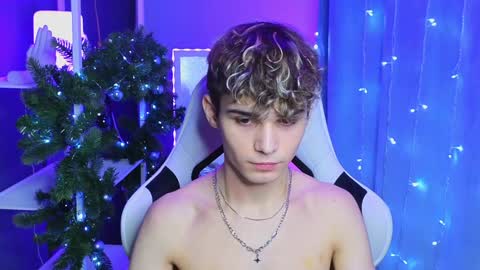 ALEXPVT IS OPEN online show from January 5, 2025, 9:14 pm