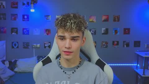 ALEXPVT IS OPEN online show from January 19, 2025, 12:49 am