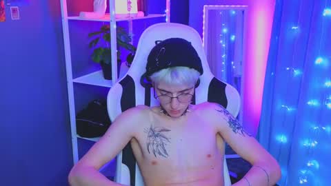 ALEXPVT IS OPEN online show from January 25, 2025, 2:14 pm