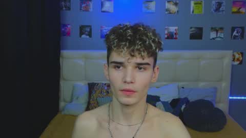ALEXPVT IS OPEN online show from January 26, 2025, 1:31 am