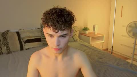 Snapshot of boicute chatting on September 19, 2025, 6:41 pm ALEXPVT IS OPEN online show from September 19, 2025, 6:41 pm