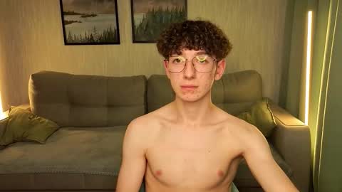 Snapshot of boicute chatting on October 10, 2025, 3:33 pm ALEXPVT IS OPEN online show from October 10, 2025, 3:33 pm