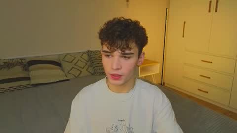 Snapshot of boicute chatting on October 18, 2025, 6:58 am ALEXPVT IS OPEN online show from October 18, 2025, 6:58 am