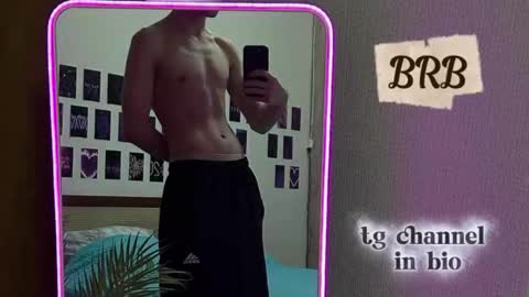 Snapshot of boicute chatting on October 25, 2025, 9:28 am ALEXPVT IS OPEN online show from October 25, 2025, 9:28 am