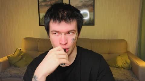 ALEXPVT IS OPEN online show from May 4, 2026, 1:56 am