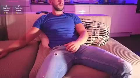 boiteasex online show from June 24, 2026, 4:33 am