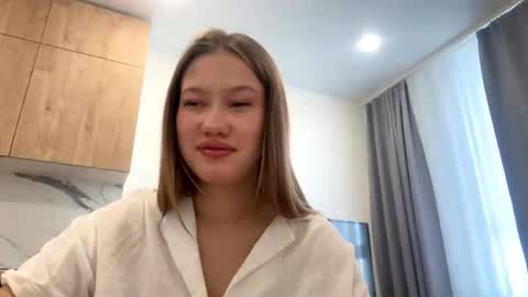 Snapshot of boksteinbruckner chatting on September 20, 2025, 8:37 am Molly online show from September 20, 2025, 8:37 am
