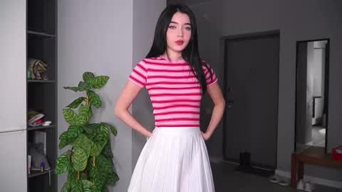 Akemi online show from December 19, 2025, 5:58 am