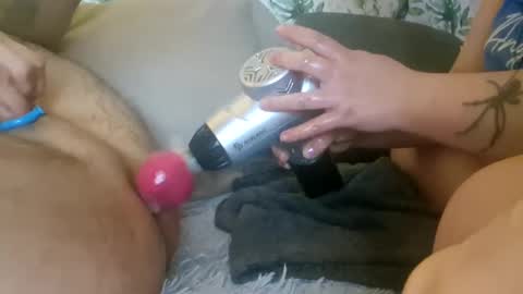 Snapshot of bombelelelek chatting on February 12, 2025, 9:43 pm DeeDeeAndDexter online show from February 12, 2025, 9:43 pm