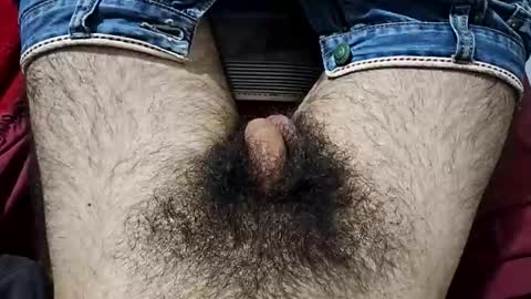 Snapshot of bomvemcam chatting on April 18, 2026, 8:29 am Im Bom - Tip if You Liked my Hairy Body - Private Show is Open - Read more about me in the bio below online show from April 18, 2026, 8:29 am