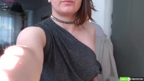 Snapshot of bon_appetits69 chatting on December 27, 2024, 12:56 pm Luthien online show from December 27, 2024, 12:56 pm