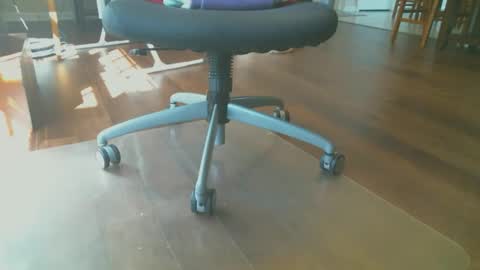 FRECKLES online show from October 16, 2025, 2:29 pm