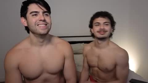 bonebrosxxx online show from May 15, 2026, 3:46 am