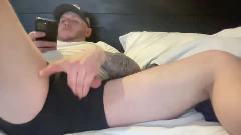 Snapshot of boner4you1994 chatting on February 9, 2025, 8:13 pm boner4you1994 online show from February 9, 2025, 8:13 pm