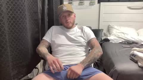 Snapshot of boner4you1994 chatting on October 10, 2025, 4:00 am boner4you1994 online show from October 10, 2025, 4:00 am