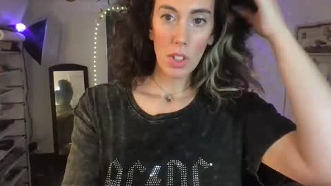 Bonnie online show from January 14, 2025, 8:26 pm