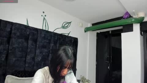 BONIE WILLS online show from April 21, 2026, 12:44 pm