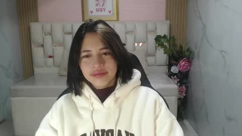 Bonnie  online show from March 22, 2026, 12:19 pm