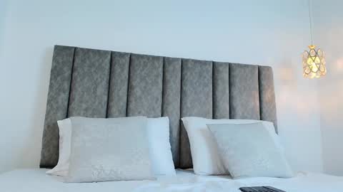 Snapshot of bonnie_bloom chatting on October 2, 2025, 4:41 am Bonnie online show from October 2, 2025, 4:41 am