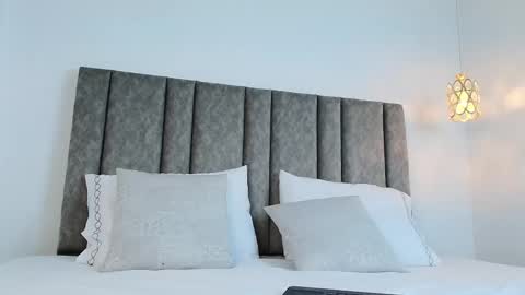 Snapshot of bonnie_bloom chatting on October 8, 2025, 5:16 am Bonnie online show from October 8, 2025, 5:16 am