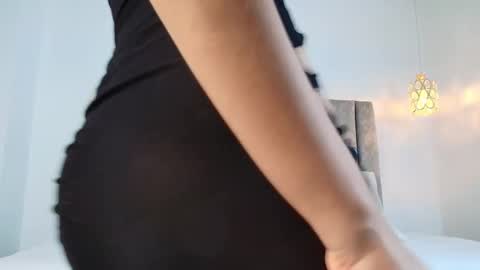 Snapshot of bonnie_bloom chatting on October 9, 2025, 6:44 am Bonnie online show from October 9, 2025, 6:44 am