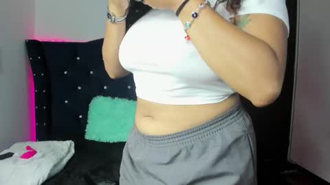 Bonnie online show from September 18, 2025, 1:02 pm