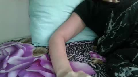 BonnieExcite online show from September 23, 2025, 8:50 am