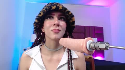  bonnybonnet  online show from February 28, 2025, 2:31 am