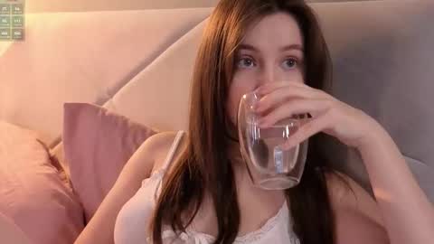 Snapshot of bonnyflower chatting on October 5, 2025, 7:12 pm Eva online show from October 5, 2025, 7:12 pm