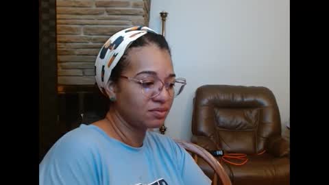 Snapshot of bonvivantb chatting on October 7, 2025, 12:13 pm Queen Bon Vivantt online show from October 7, 2025, 12:13 pm