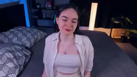 Snapshot of bonymagicgrl_ chatting on January 18, 2026, 10:30 am bonymagicgrl online show from January 18, 2026, 10:30 am