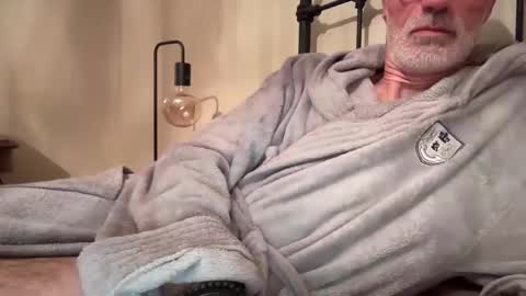 bonzo21 online show from October 15, 2025, 8:42 pm