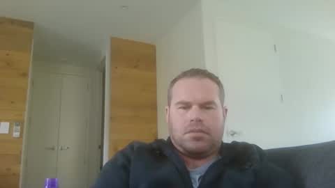 Snapshot of boobboy2222 chatting on October 26, 2025, 2:17 am boobboy2222 online show from October 26, 2025, 2:17 am