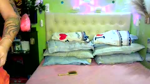 Miles online show from September 28, 2025, 12:38 am