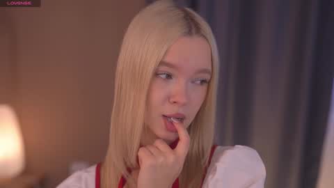 Alina online show from November 8, 2025, 1:00 pm