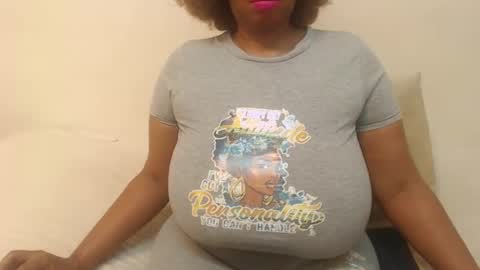 boobyqueen online show from February 18, 2025, 12:17 pm