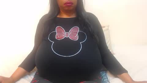boobyqueen online show from May 19, 2026, 11:55 pm